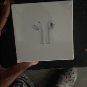 I’m selling AirPods don’t know the brand but they white and new never been open